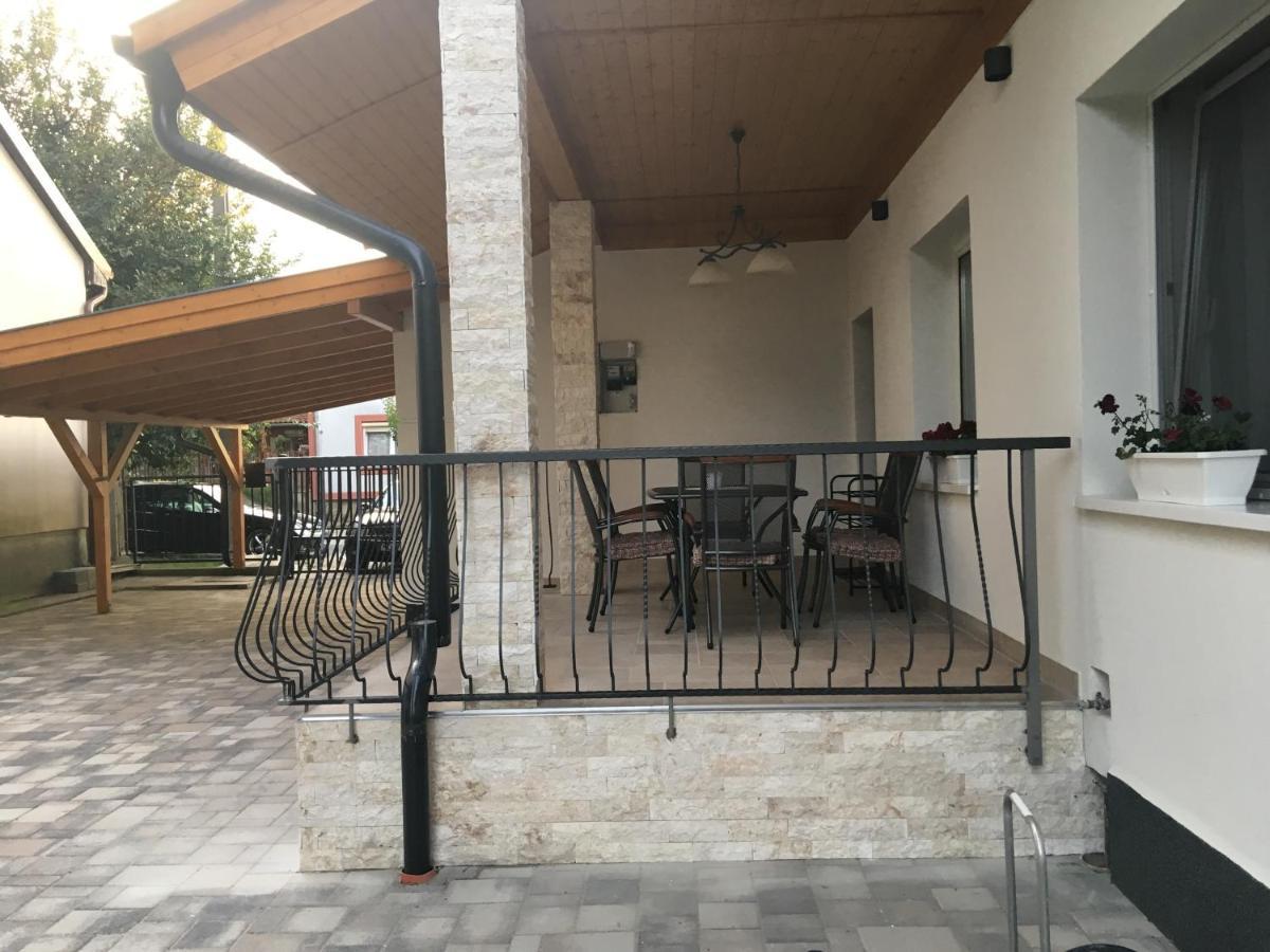 Balatonkenesei Vendeghaz Apartment