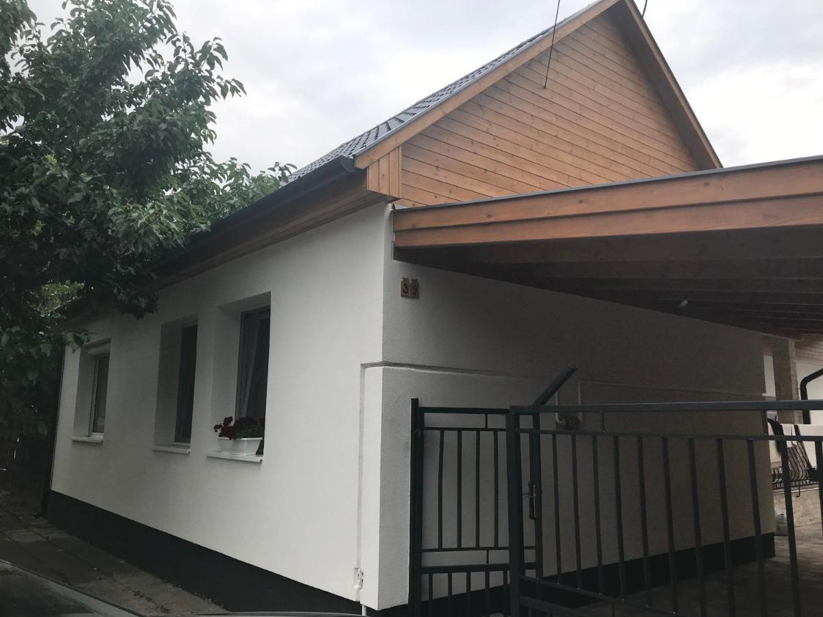 Balatonkenesei Vendeghaz